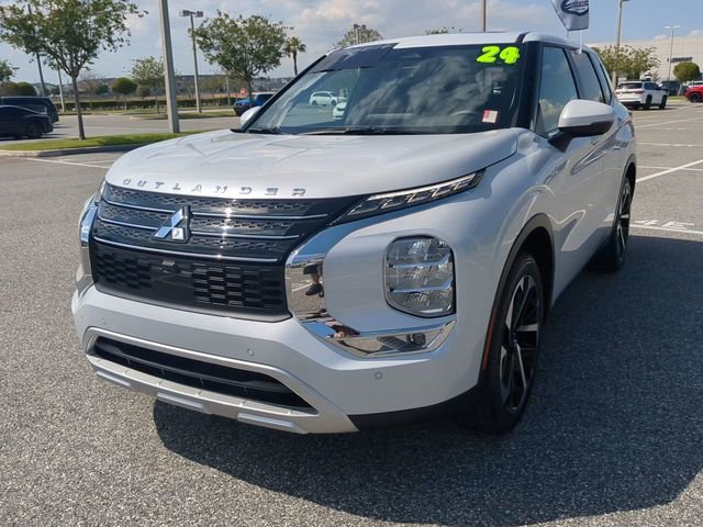 Used 2024 Mitsubishi Outlander SE image 8