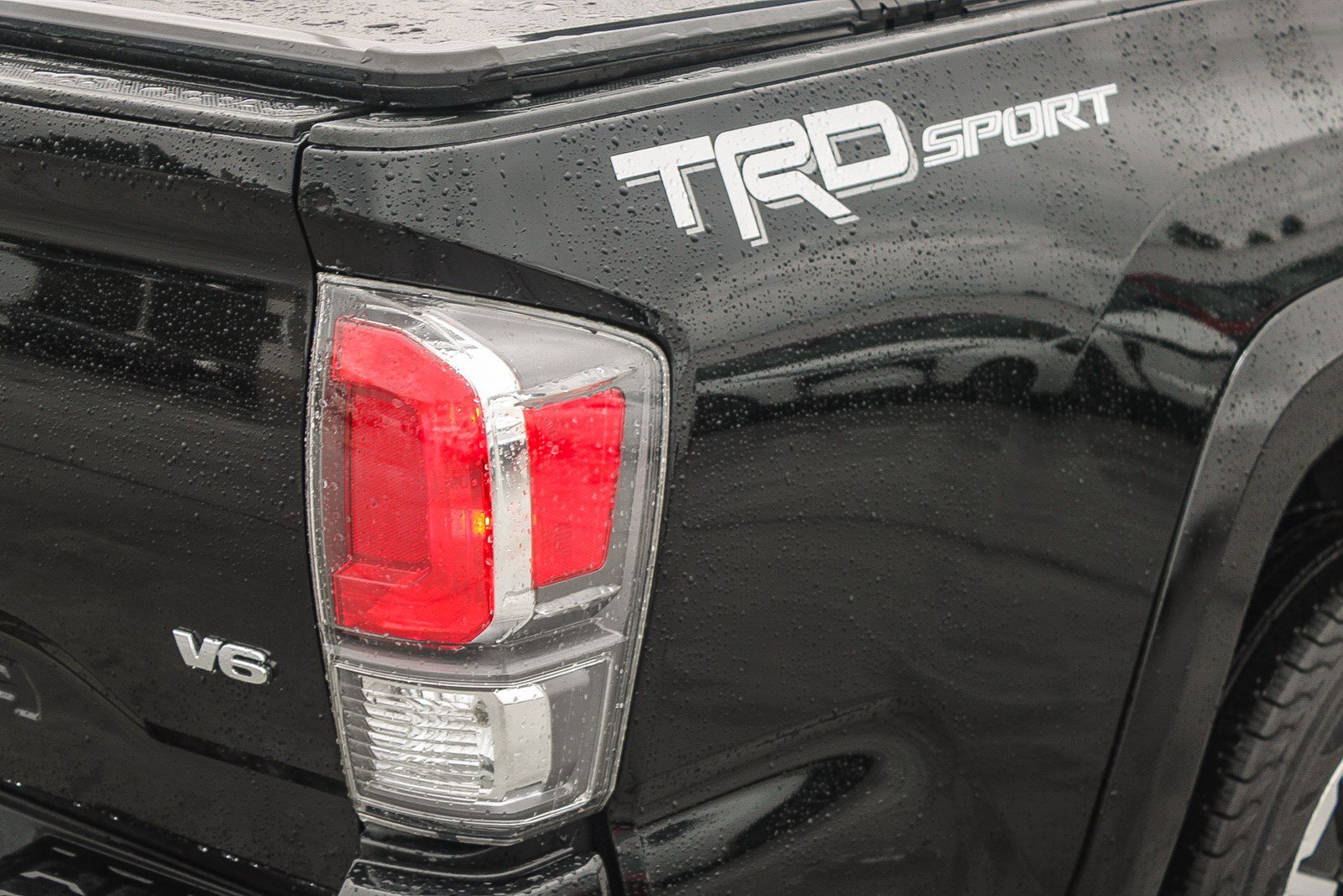 Used 2022 Toyota Tacoma TRD Sport w/ TRD Premium Sport Package image 10