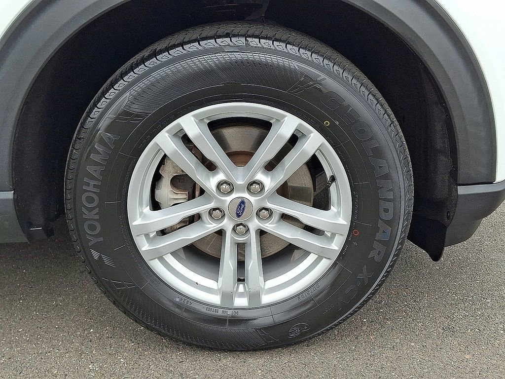 Used 2021 Ford Explorer XLT w/ Equipment Group 202A AWD/4WD image 8