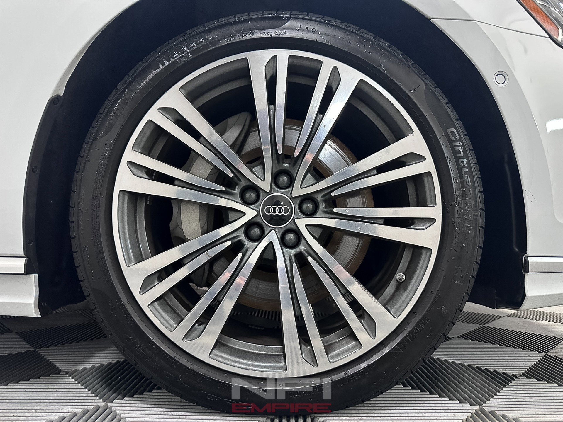 Used 2024 Audi A8 L 3.0T image 16