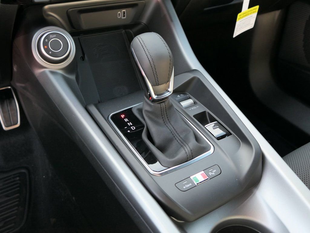 New 2025 Alfa Romeo Tonale w/ Premium Package image 24
