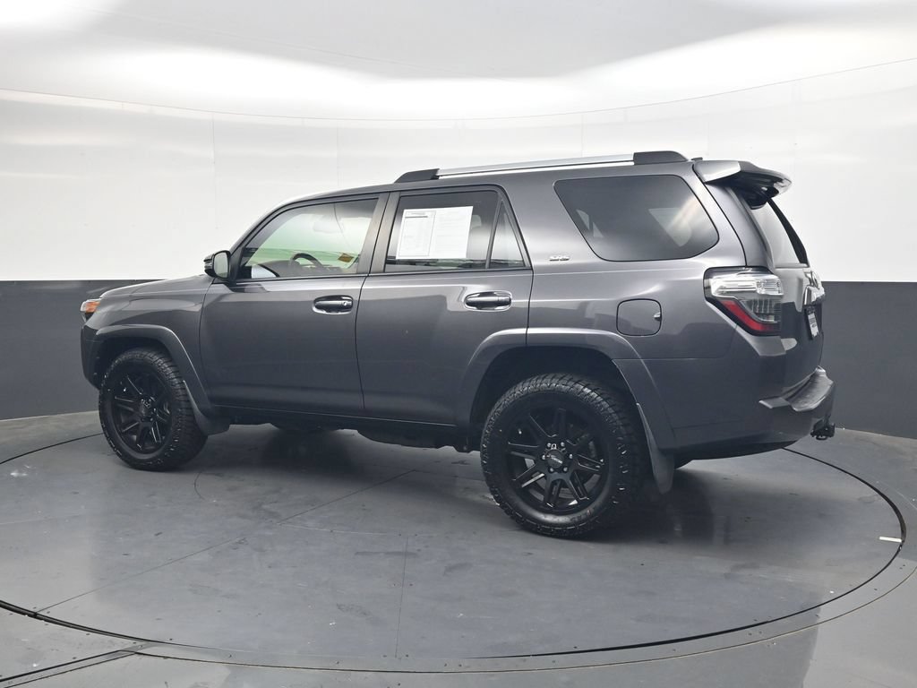 Used 2021 Toyota 4Runner SR5 Premium w/ Moonroof Package RWD image 8