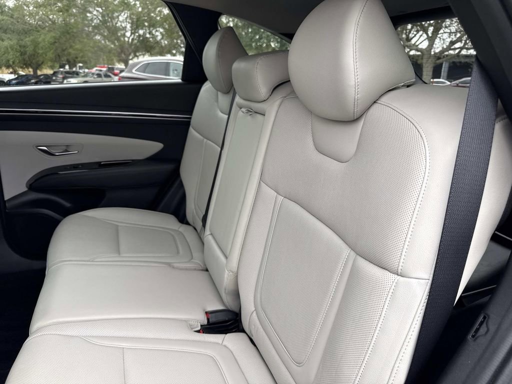 Used 2023 Hyundai Tucson Limited image 14