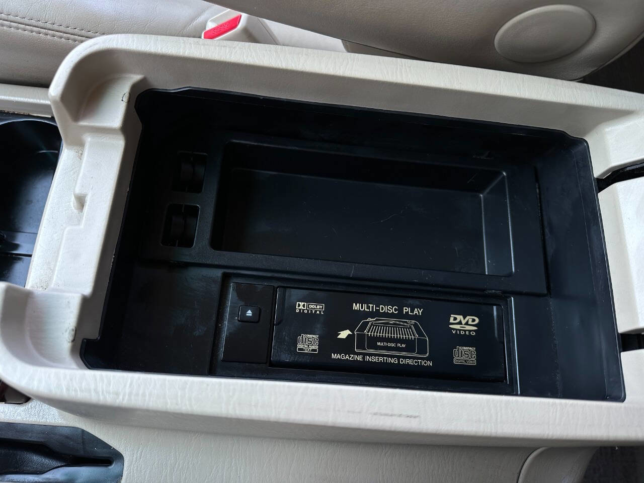 Used 2004 Toyota Land Cruiser image 56