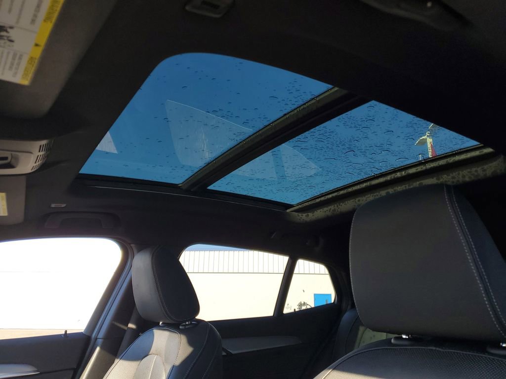 Used 2020 BMW X2 xDrive28i image 6