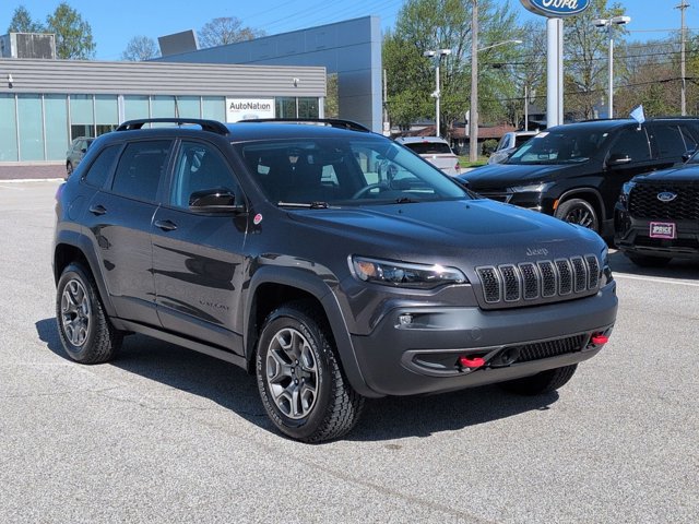 Used 2022 Jeep Cherokee Trailhawk image 3