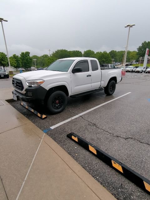 Used 2022 Toyota Tacoma SR RWD image 8