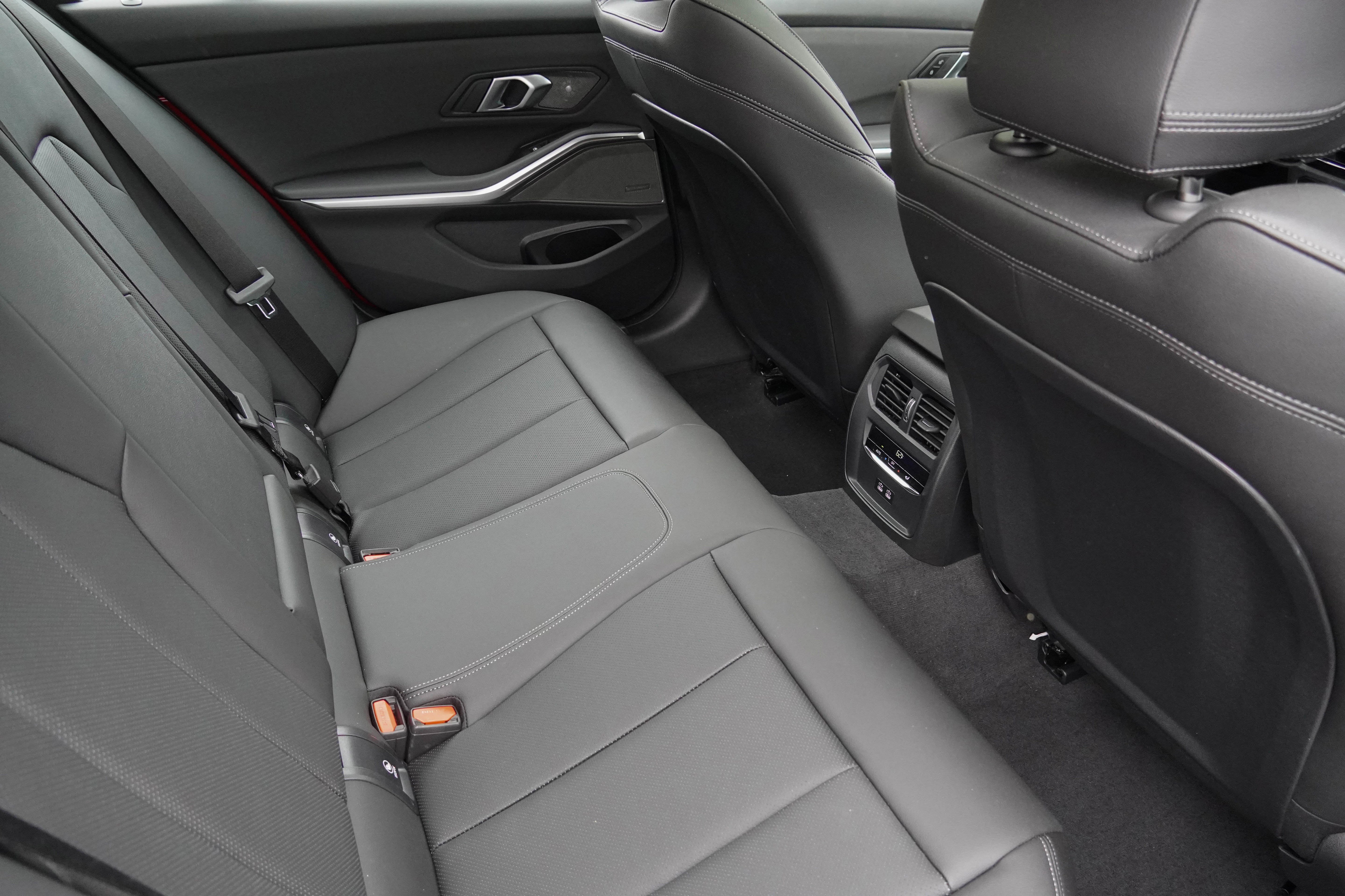 Certified 2025 BMW M340i Sedan RWD image 34