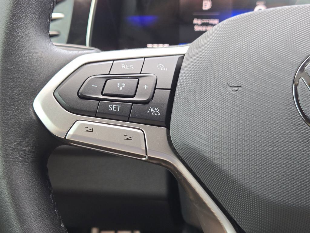 Used 2025 Volkswagen Jetta Sport image 27