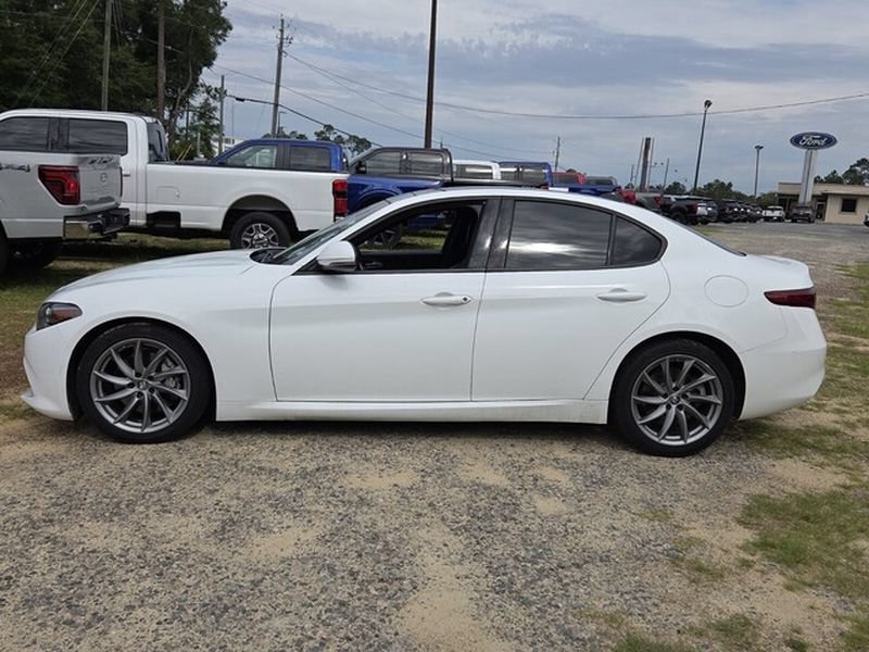 Used 2023 Alfa Romeo Giulia Sprint RWD image 5