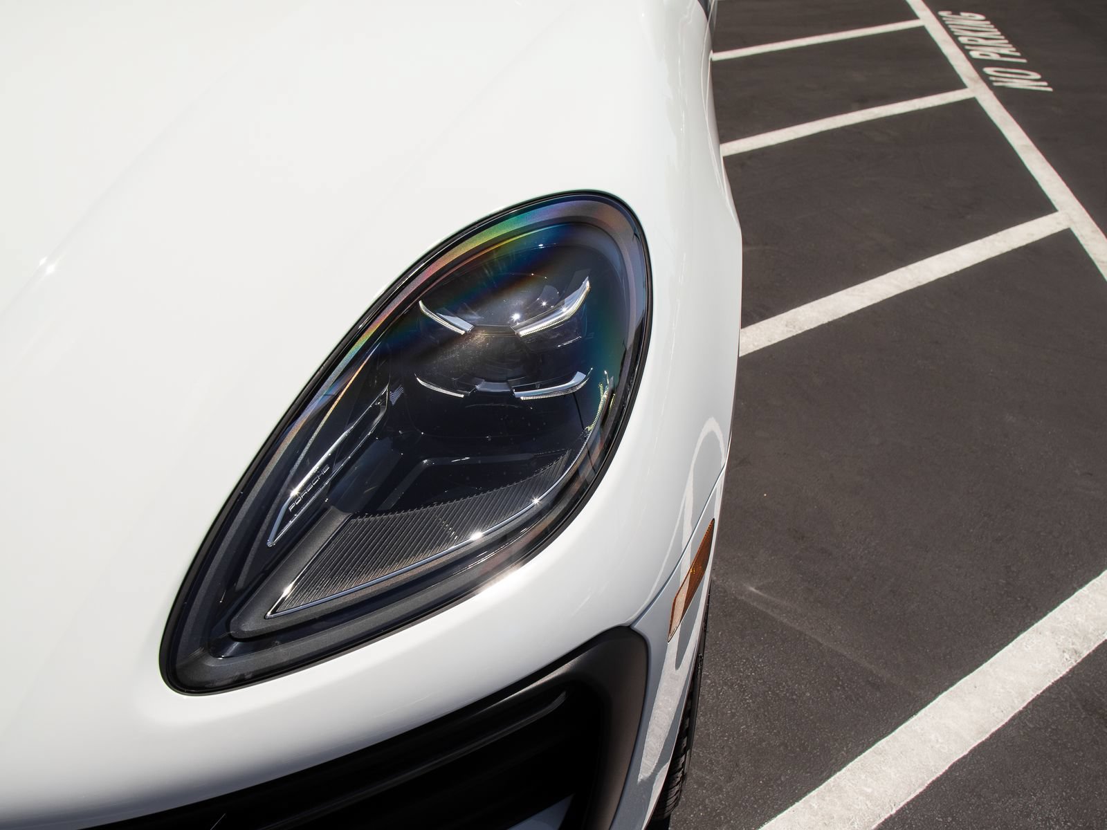 New 2026 Porsche Macan AWD/4WD image 13