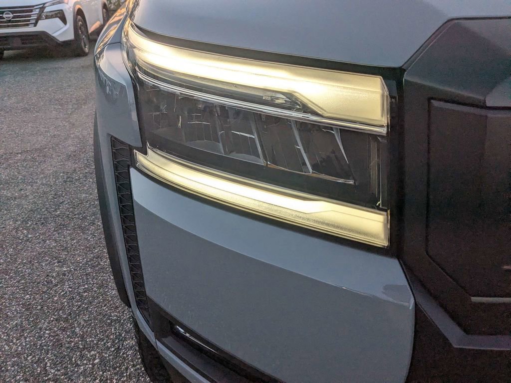 Used 2025 Nissan Frontier Pro-X w/ Pro Convenience Package RWD image 9