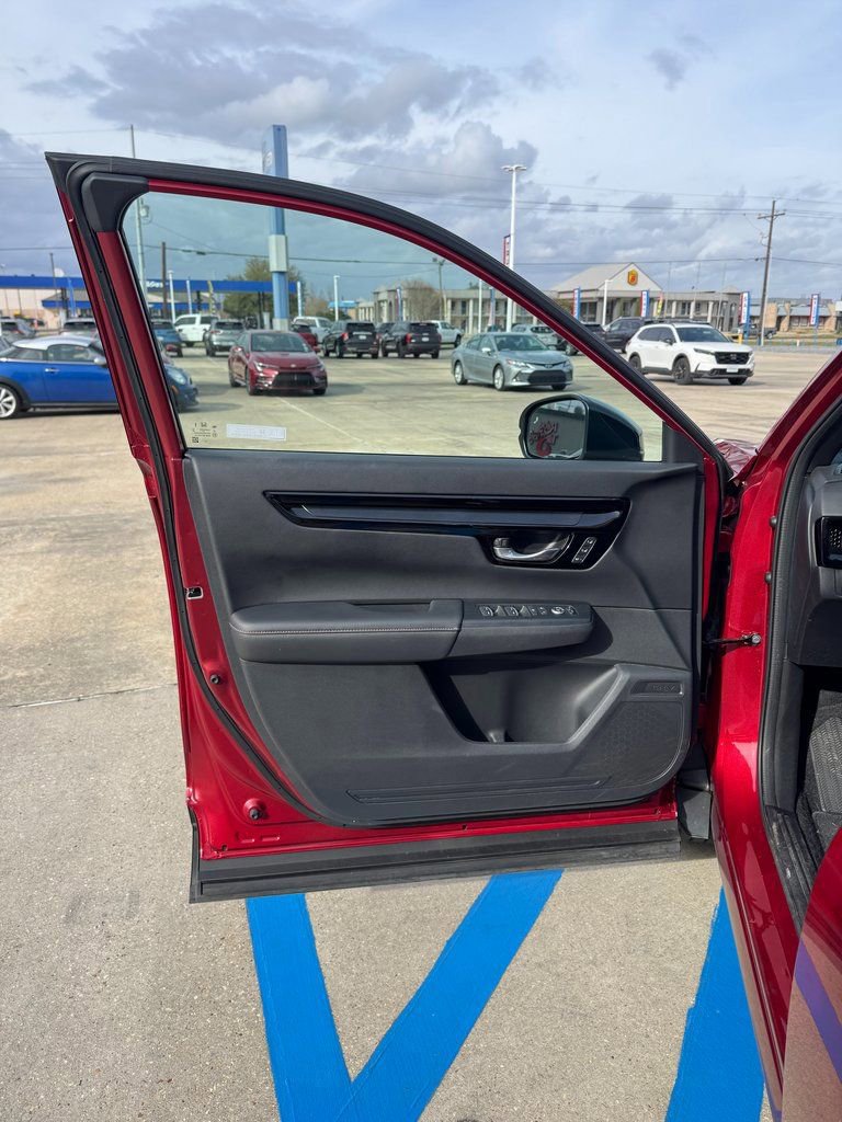 Used 2024 Honda CR-V Sport Touring image 8