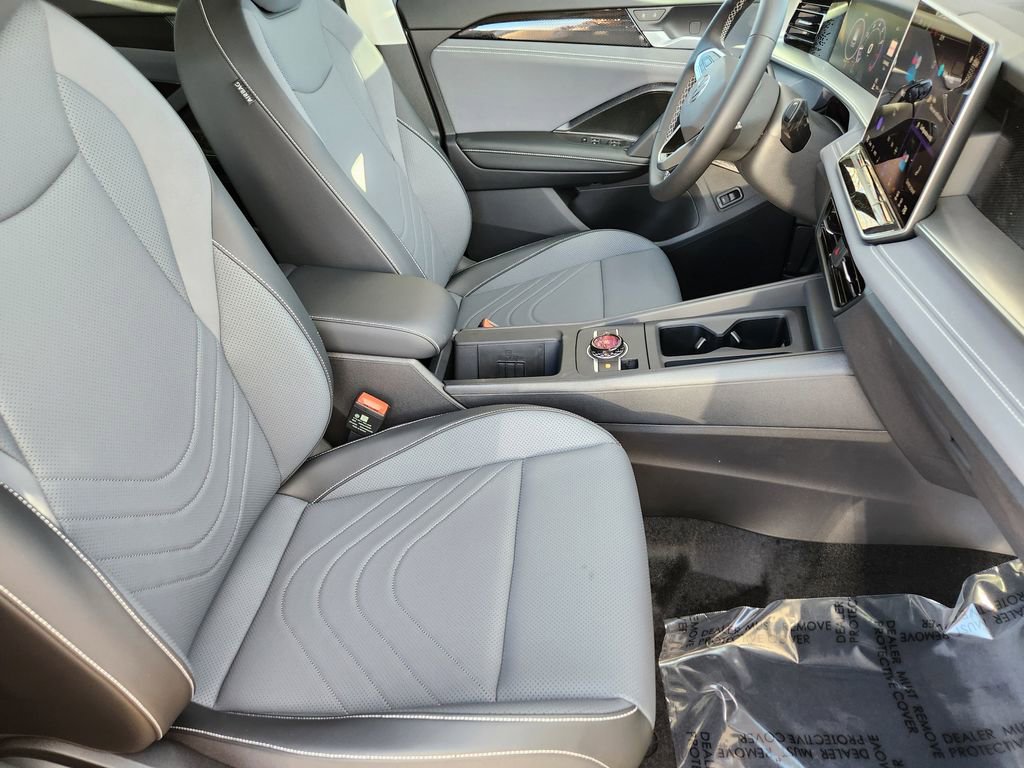 New 2026 Volkswagen Tiguan SE image 4