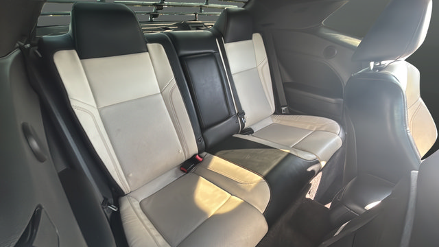 Used 2015 Dodge Challenger R/T Plus RWD image 23