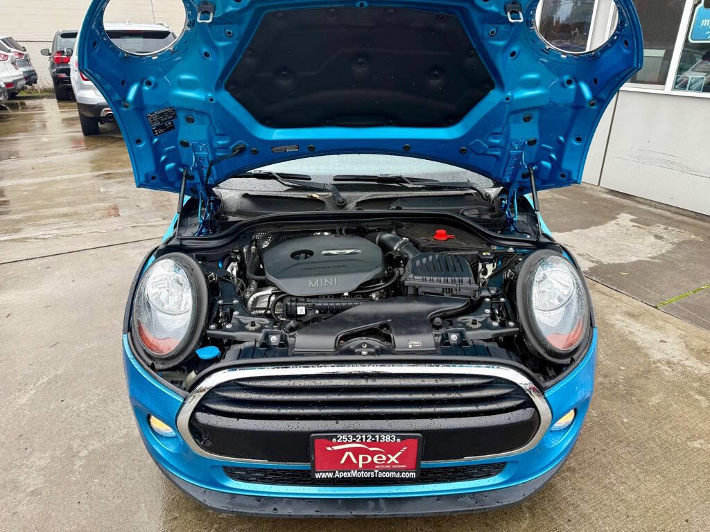 Used 2016 MINI Cooper 2-Door Hardtop image 8