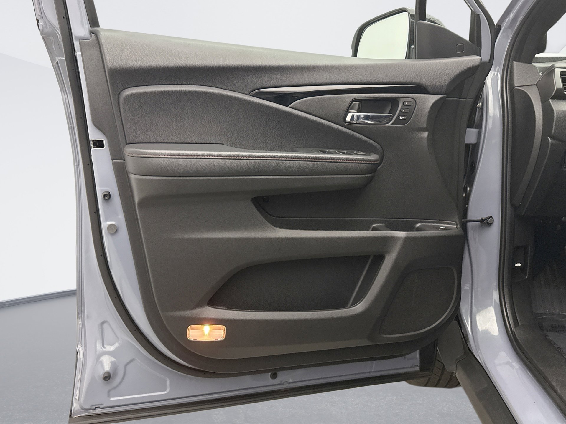 Used 2023 Honda Ridgeline Black Edition image 9