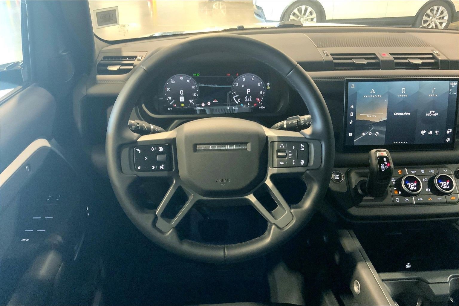 Used 2025 Land Rover Defender 130 S image 5