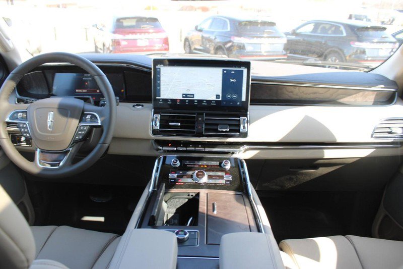 Certified 2023 Lincoln Navigator L Reserve image 15