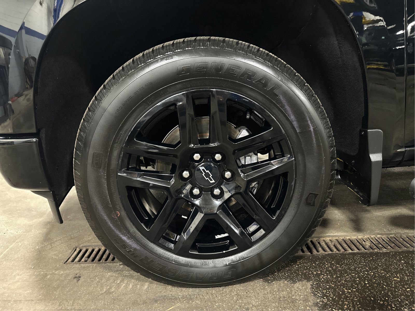 Certified 2023 Chevrolet Silverado 1500 Custom w/ Rally Edition image 24