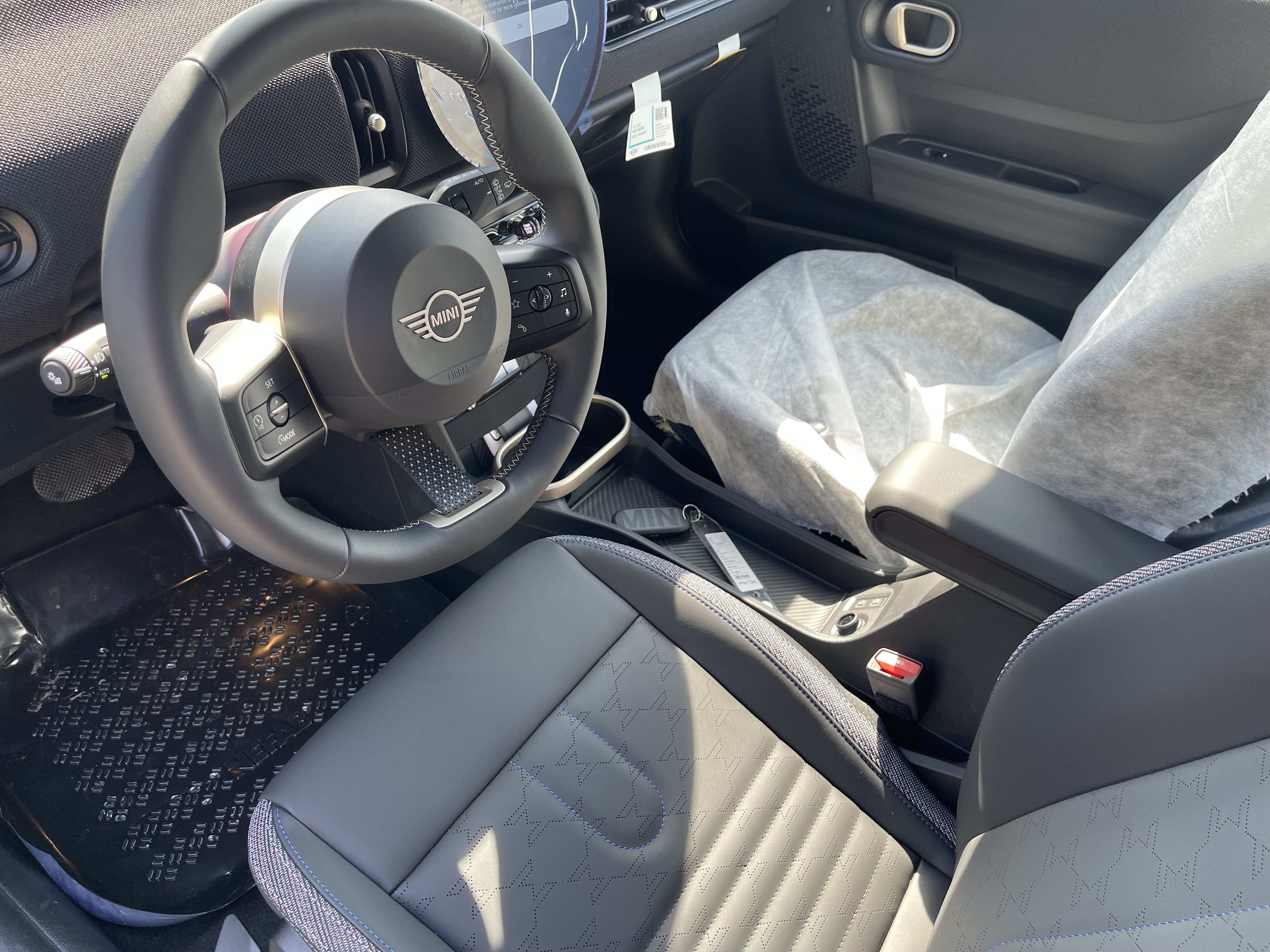 New 2026 MINI Cooper 4-Door Hardtop FWD image 9