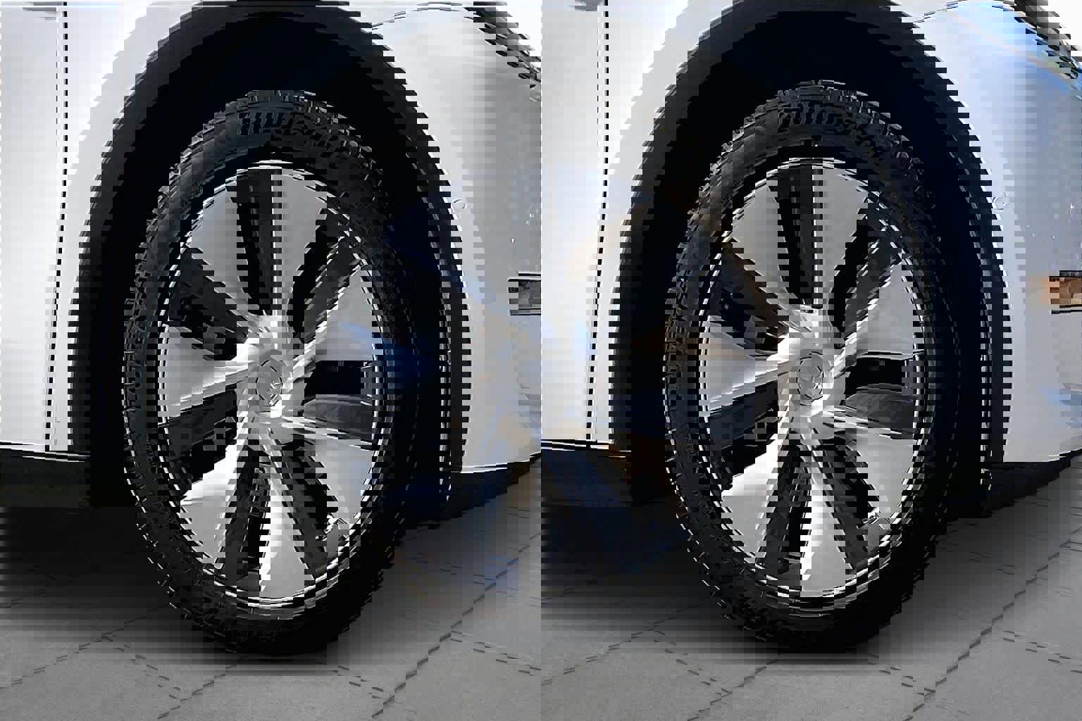 Used 2021 Tesla Model Y Long Range image 11