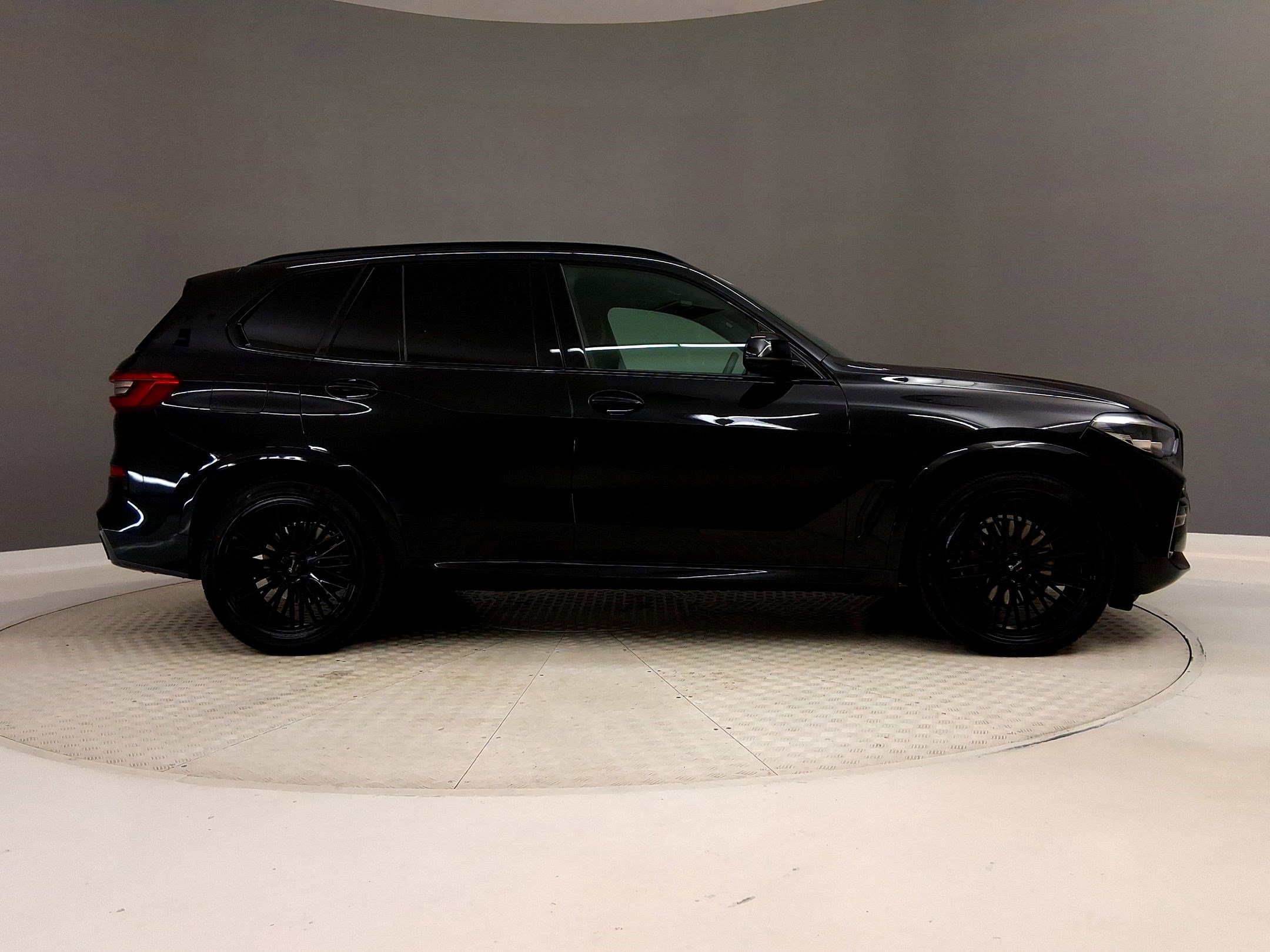 Used 2020 BMW X5 sDrive40i w/ M Sport Package RWD image 6