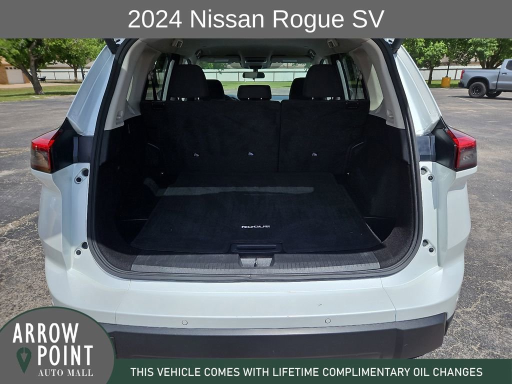 Used 2024 Nissan Rogue SV FWD image 17
