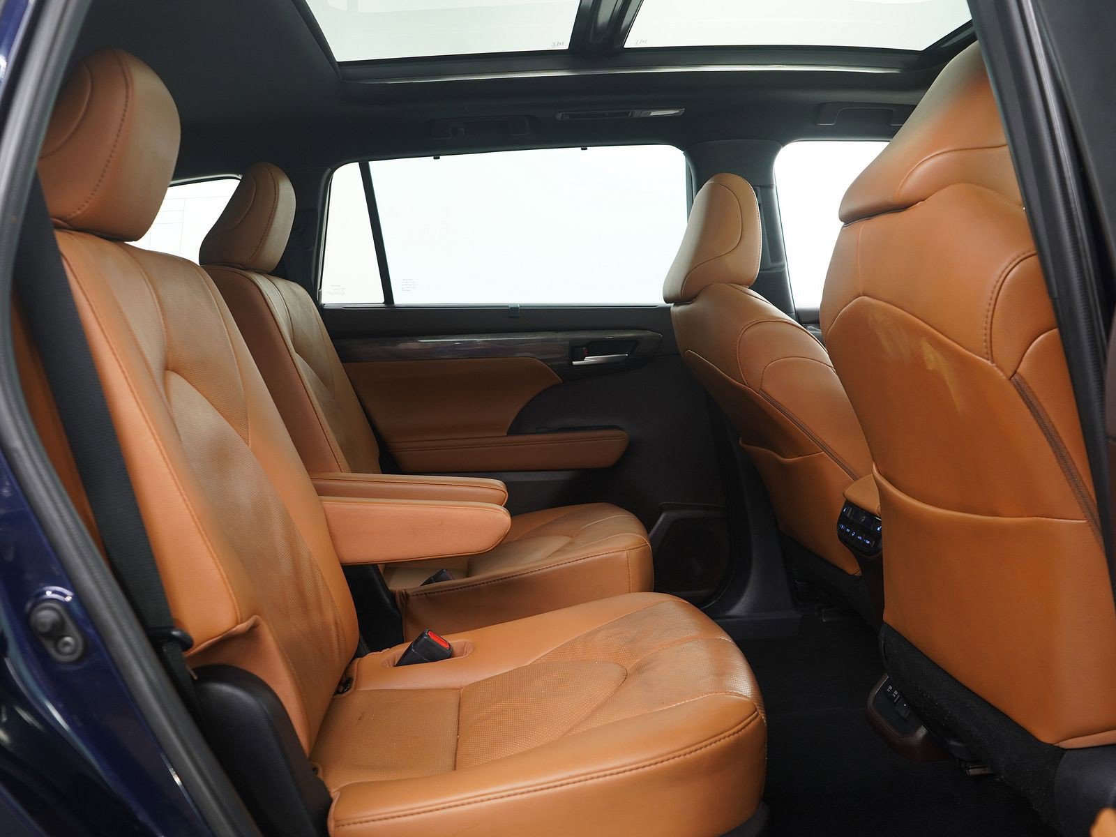 Used 2020 Toyota Highlander Platinum image 13