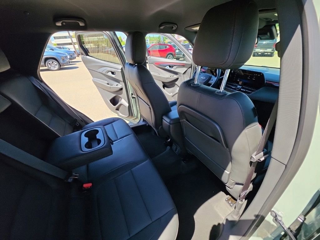 Used 2024 Chevrolet TrailBlazer RS w/ Convenience Package AWD/4WD image 31