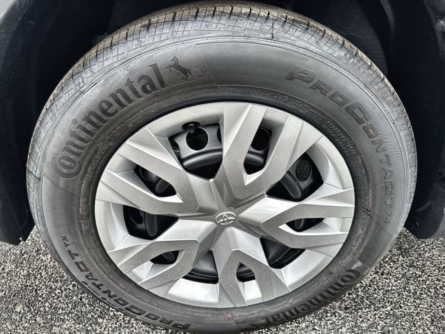 New 2026 Toyota Corolla Cross L image 18