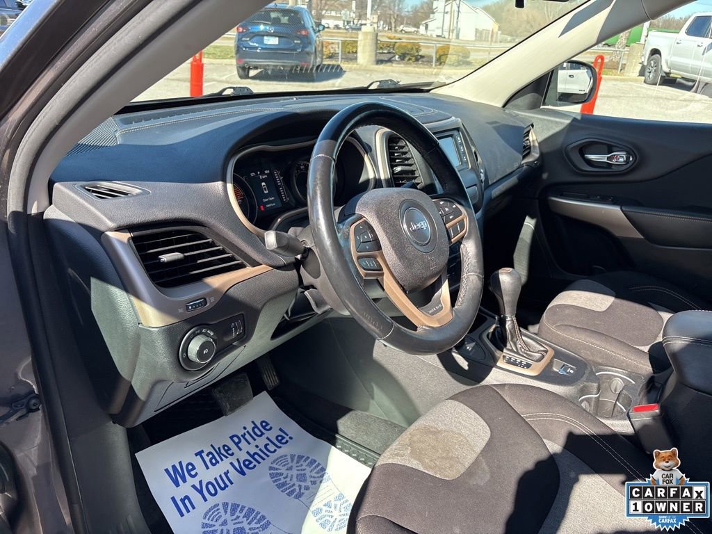 Used 2018 Jeep Cherokee Latitude w/ Altitude Package image 53