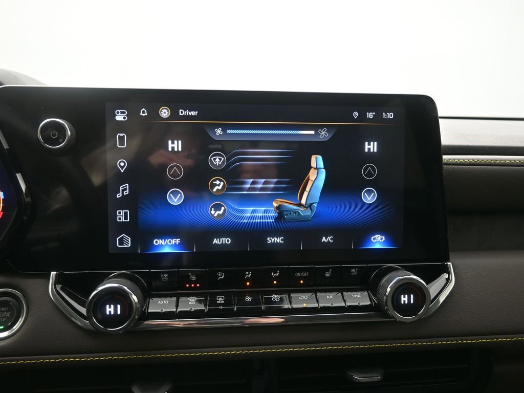 Used 2024 Chevrolet Colorado ZR2 w/ ZR2 Convenience Package III image 23