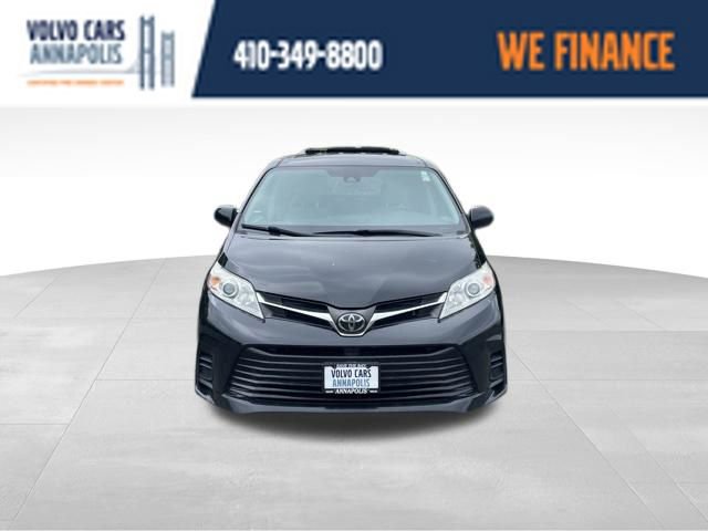Used 2020 Toyota Sienna LE w/ LE Preferred Package FWD image 3