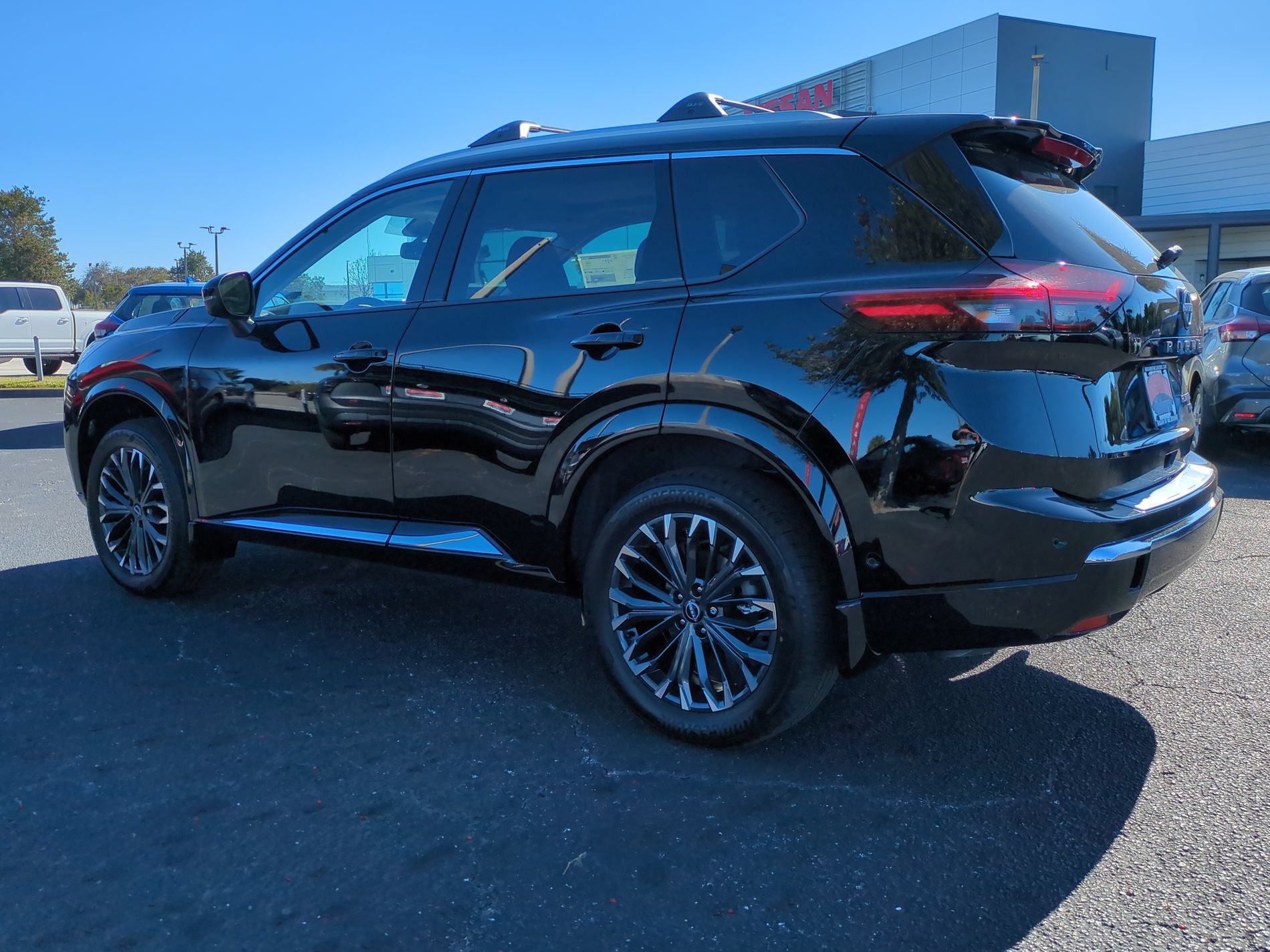New 2026 Nissan Rogue Platinum w/ Platinum Premium Package AWD/4WD image 6