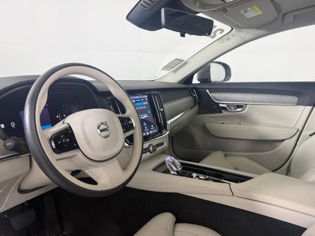 Used 2025 Volvo V90 B6 Cross Country Ultra w/ Climate Package AWD/4WD image 4