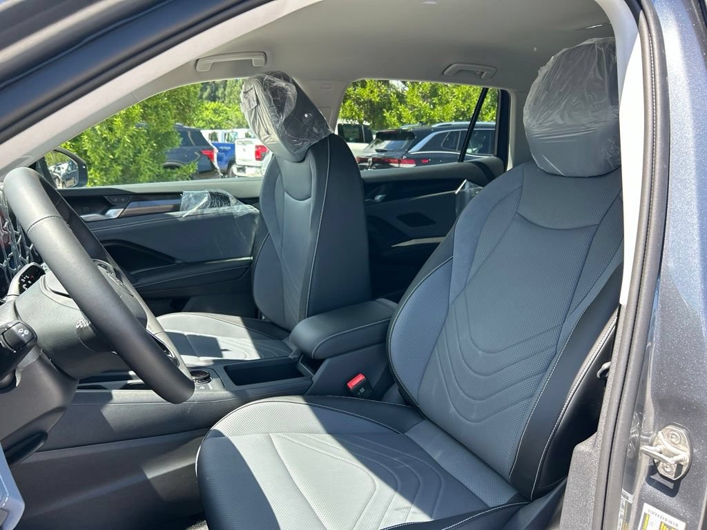 New 2026 Volkswagen Tiguan SE FWD image 21