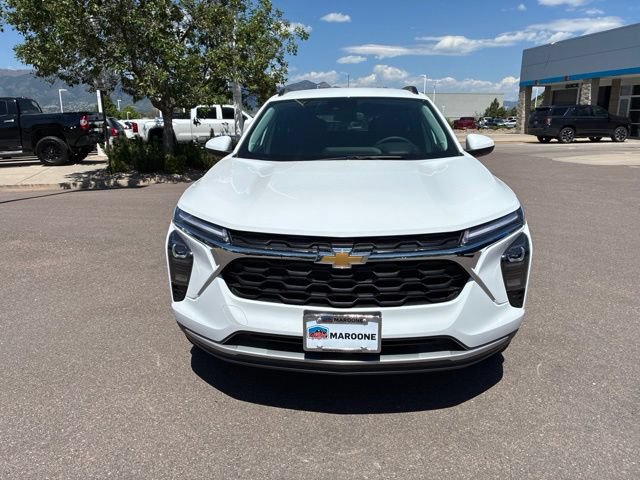 New 2026 Chevrolet Trax LT w/ Driver Confidence Package FWD image 2