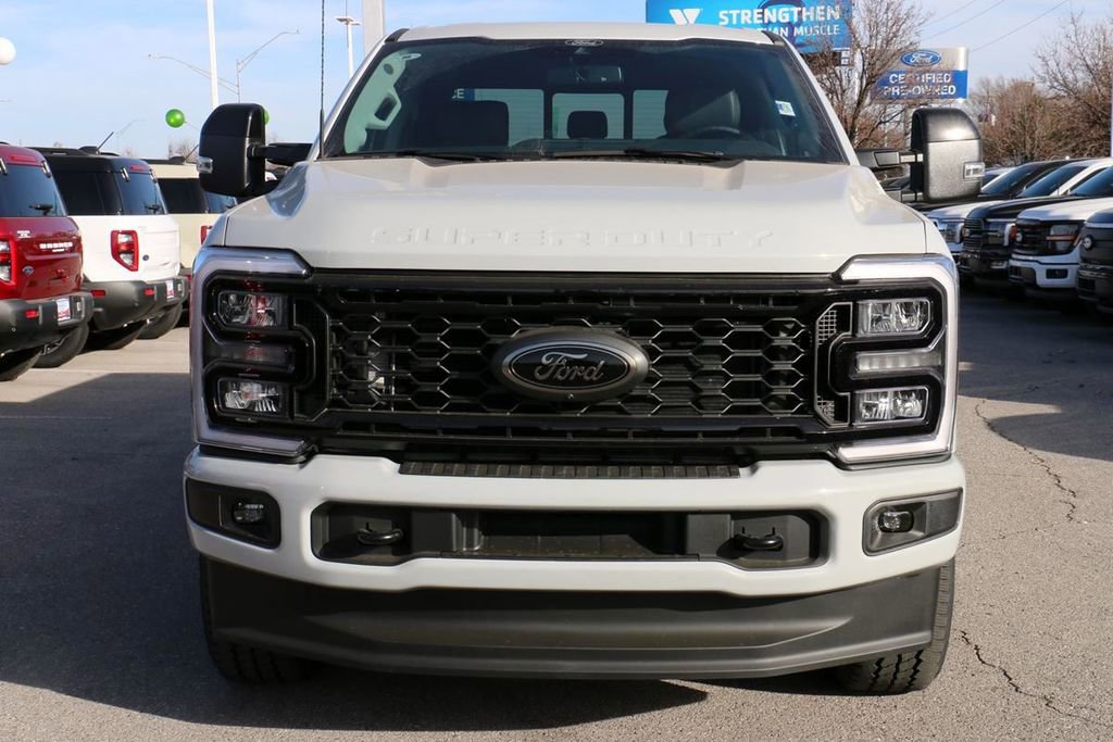 New 2026 Ford F350 Lariat w/ Black Appearance Package image 3