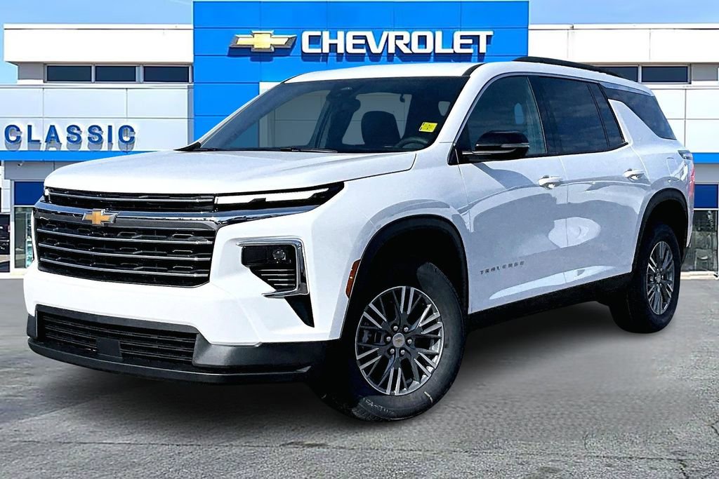 New 2026 Chevrolet Traverse LT image 2