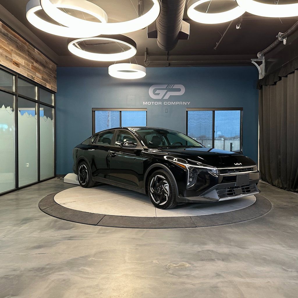 Used 2025 Kia K4 EX image 1
