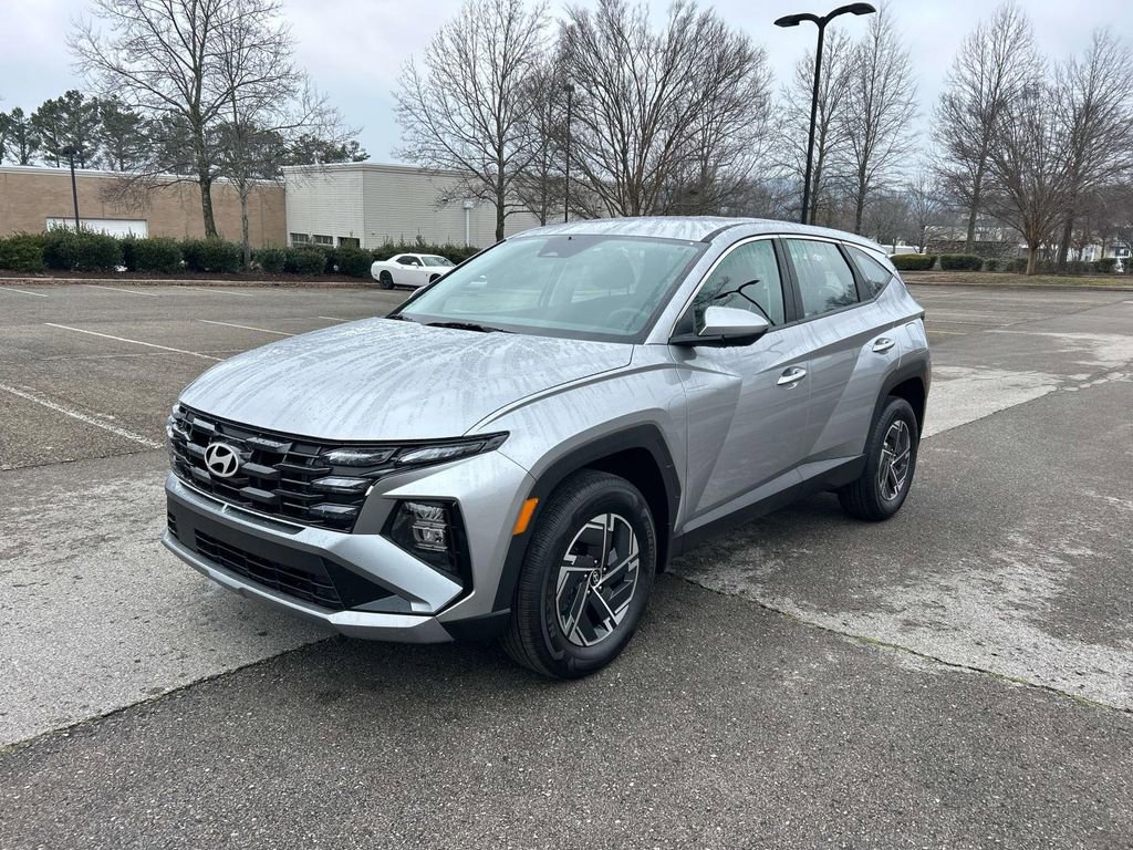 New 2026 Hyundai Tucson Blue SE image 3