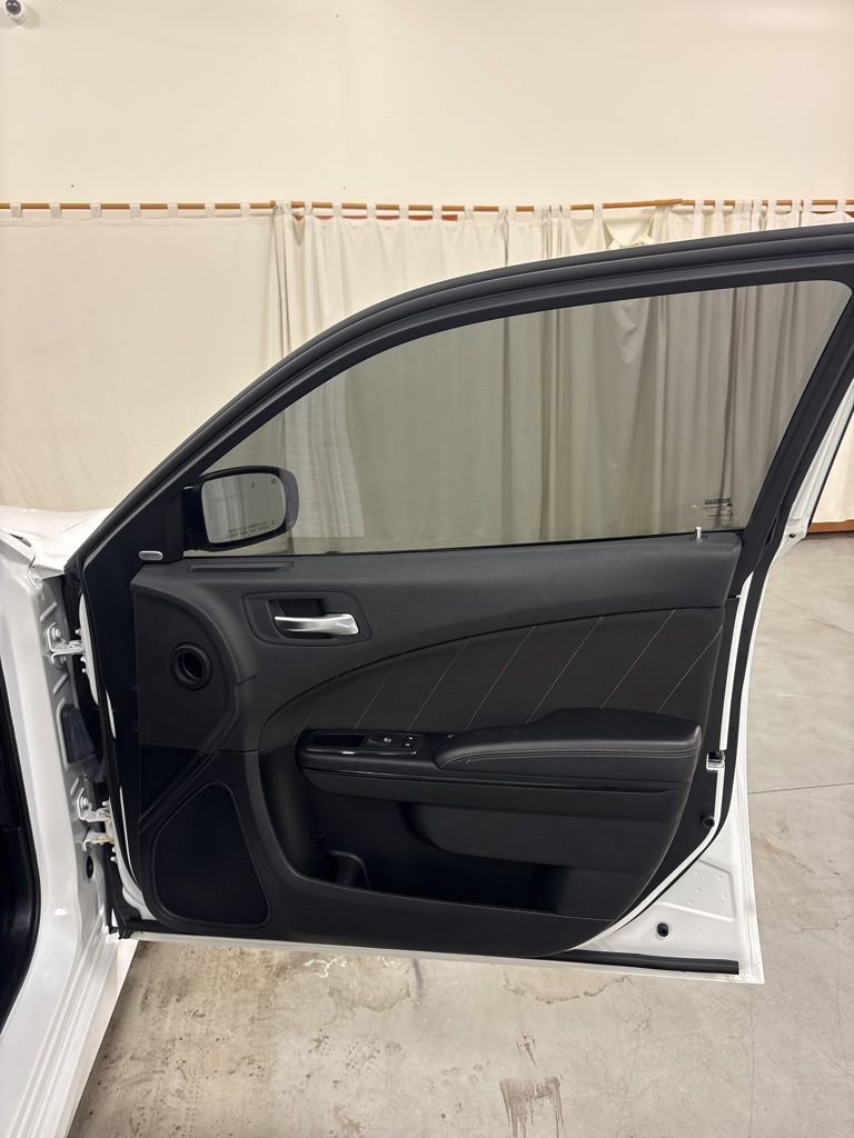 Used 2023 Dodge Charger R/T w/ Blacktop Package image 29