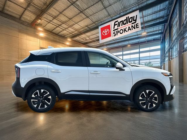 Used 2025 Nissan Kicks SV AWD/4WD image 4