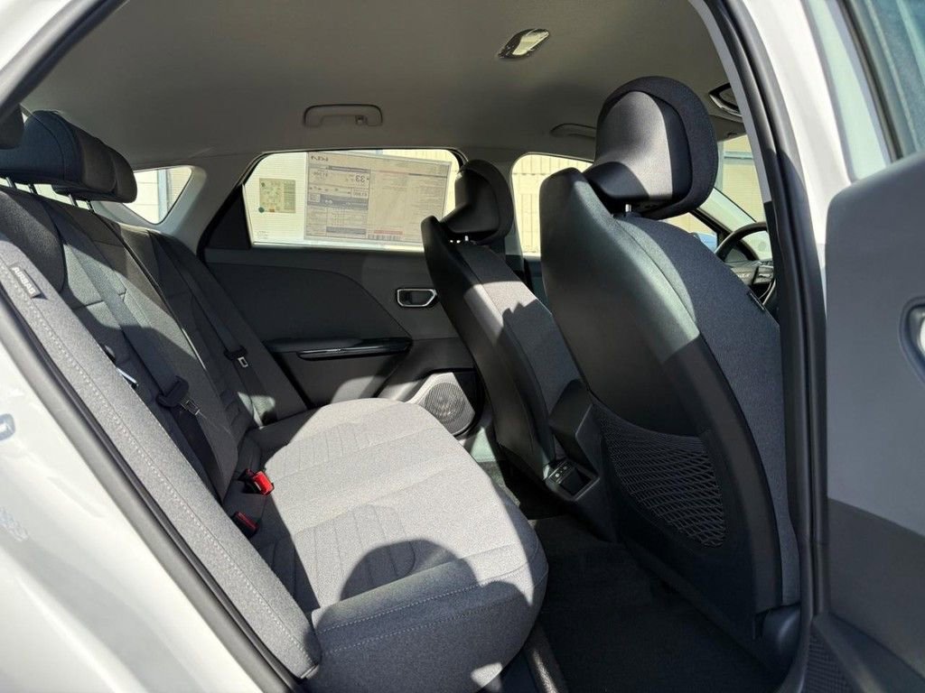New 2025 Kia K4 EX image 5