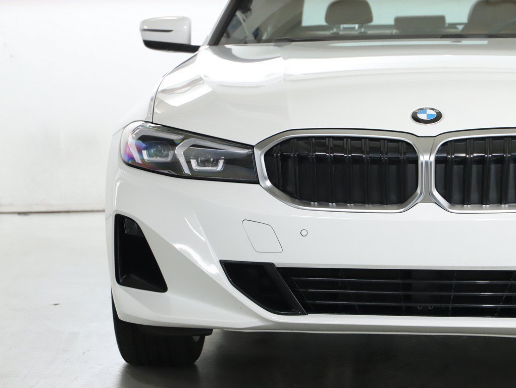 Used 2023 BMW 330i xDrive Sedan w/ Driving Assistance Package AWD/4WD image 5