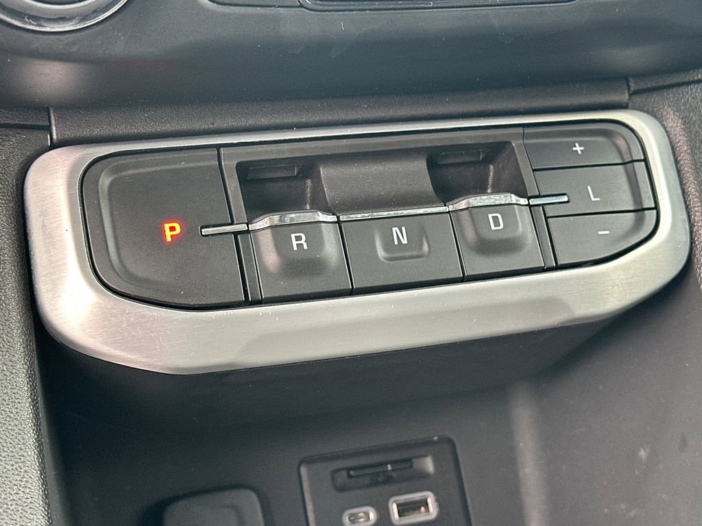 Used 2023 GMC Acadia SLT w/ Preferred Package image 32