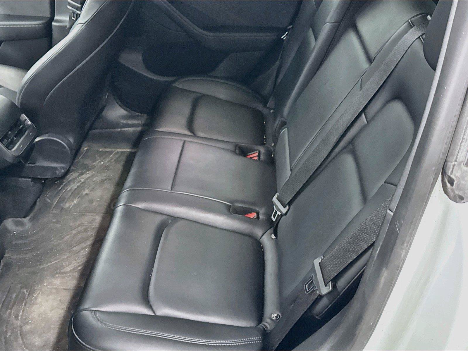 Used 2022 Tesla Model Y Long Range AWD/4WD image 5