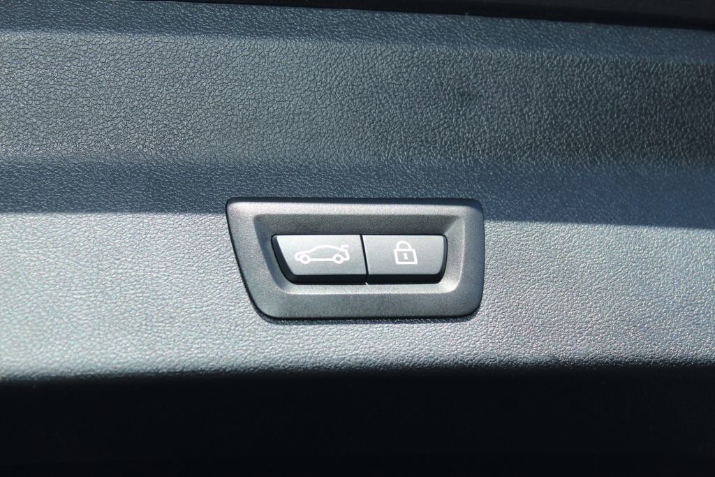 Used 2022 BMW X3 sDrive30i w/ Convenience Package image 9