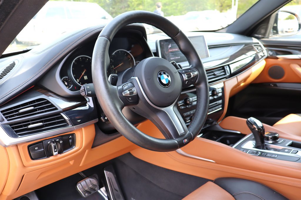 Used 2017 BMW X6 xDrive50i AWD/4WD image 19